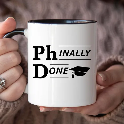 Vista 3 de YouNique Designs Phinally Done - Taza de graduación de doctorado de 11 onzas, divertida taza de doctorado, graduación de doctorado (mango negro)