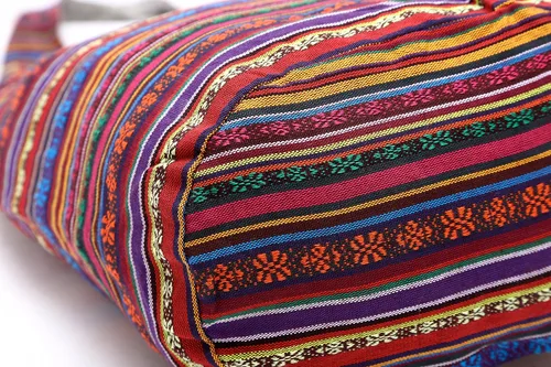 Vista 9 de Bolsa de hombro para mujer, de lona en estilo hippiebohemio para llevar cruzada al hombro, disponible en diferentes colores y estampados