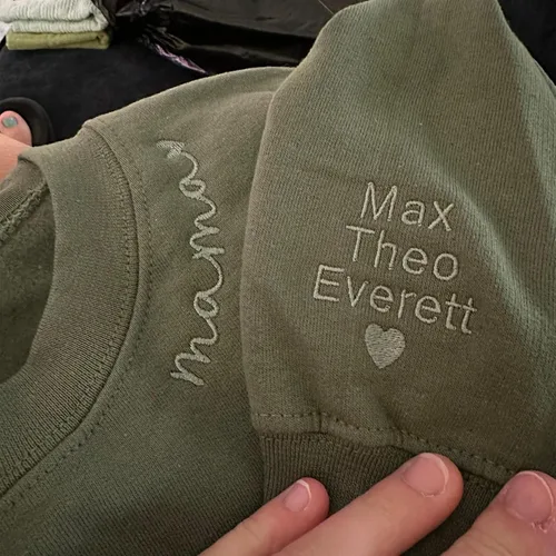 Vista 3 de Givesmiles Custom Embroidered Mama Sweatshirt and Hoodie, Custom Name Or Kid Name On Sleeve, Gifts for Mom, Motherday Gifts