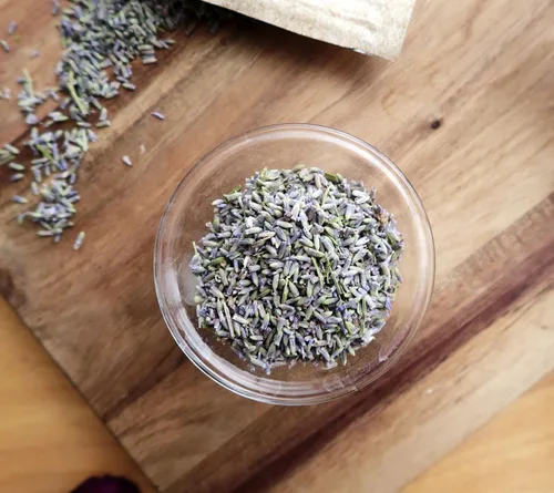 Vista 3 de Anthony's Pétalos de Lavanda Francesa Orgánica, 5 oz, Grado Extra, Secos, Sin Gluten y Sin OGM