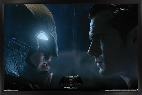 Vista 8 de Trends International DC Comics Movie - Batman v Superman - Stare Wall Poster, 14.725" x 22.375", Barnwood Framed Version Versión enmarcada Barnwood