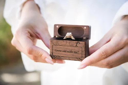 Vista 3 de MUUJEE Grow Old With Me Engraved Wooden Ring Box, Slim Engagement Proposal Ring Holder, Wedding Ceremony Ring Bearer Box, Fiance Gift Ideas