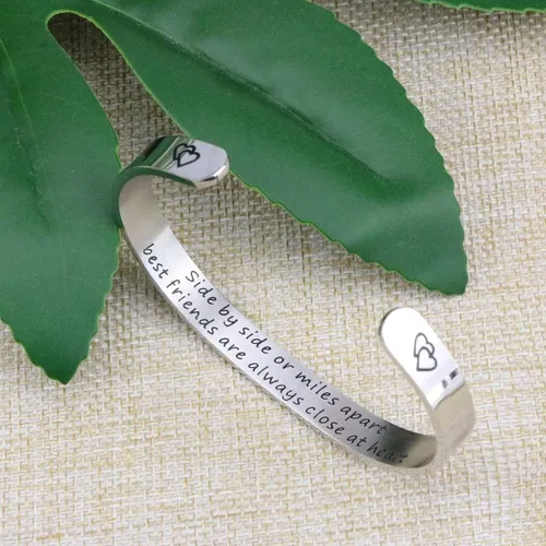Vista 4 de JoycuFF - Pulseras de acero inoxidable para mujer con frase inspiradoramantra (en inglés) oculta, un regalo para mostrarle tu apoyo a tus amigos