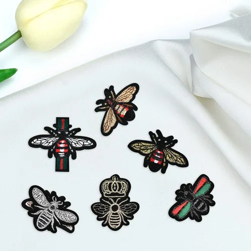 Vista 6 de 24 piezas de insectos para planchar en parches bordados de abeja para bolsas de ropa K27