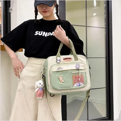 Vista 4 de Mochila Kawaii con bonitos alfileres y colgante de felpa para niña, mochila escolar, mochila de viaje linda, Verde, Mochilas de viaje