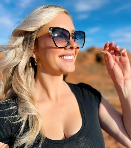 Vista 2 de Joopin - Lentes de sol de gran tamaño con forma de ojos de gato para mujer con marco de metal de moda