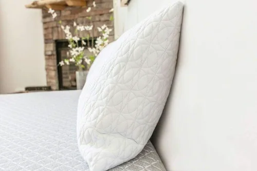 Vista 6 de Excel Sleep® Almohada de espuma viscoelástica de gel triturado (Queen) fabricada en los Estados Unidos (1, Queen - 20 x 30 pulgadas)