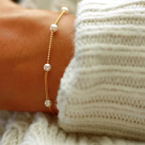 Vista 2 de Collner Pulsera delicada de oro para mujer, chapada en oro de 14 quilates, ligera, pulsera de cadena de espiga de espiga con círculo, dije