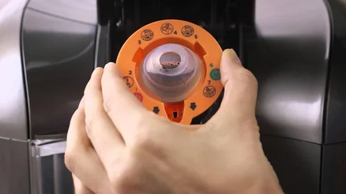 Vista 5 de Keurig B01MXFTW88 2.0 - Herramienta de limpieza de agujas, kkk, naranja