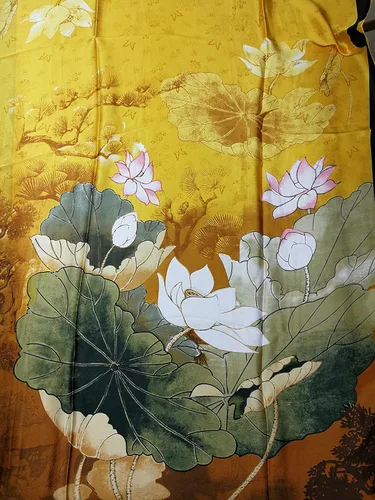 Vista 4 de Shanlin Bufandas largas de satén floral para mujer en caja de regalo
