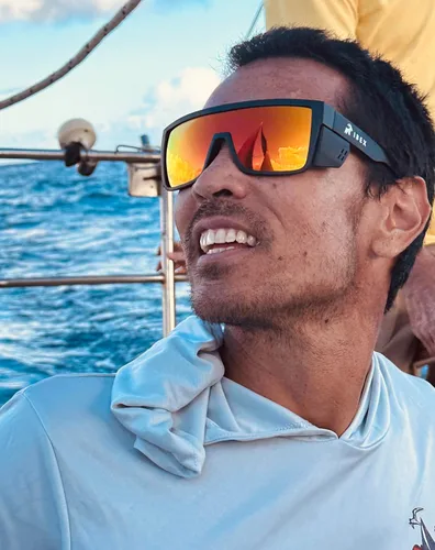 Vista 5 de IBEX The GOAT - Lentes de sol de seguridad, polarizados, certificado ANSI Z87+, protección Ultra UV 400, lentes de espejo y montura negra