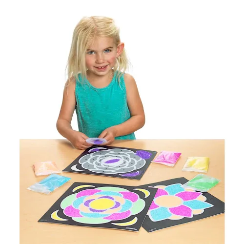 Vista 3 de Colorations World of Art - India Rangoli, 6 diseños con arena, juego de 12