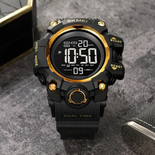 Vista 3 de Gosasa Reloj deportivo digital de cara grande para hombre, reloj de pulsera militar impermeable con temporizador de cuenta regresiva