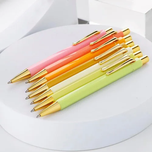 Vista 7 de Paquete de 8 bonitos bolígrafos de gel para mujer, bolígrafos retráctiles de tinta de gel de secado rápido, punta fina de 0.028 in, tinta negra