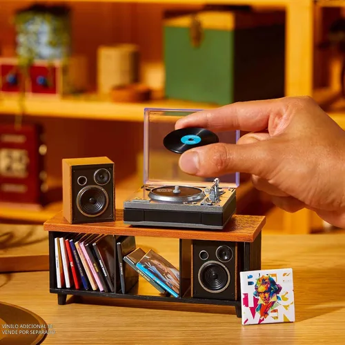Vista 2 de MGA's Miniverse Tocadiscos de música real Mini coleccionables, mini tocadiscos jugable, coleccionistas, regalo, Beethoven