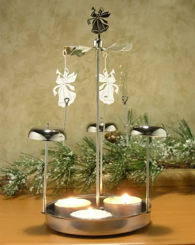 Vista 5 de Spinning Angels - Vela giratoria con campanillas – Diseño de estilo escandinavo sueco – Mide 8 pulgadas de alto