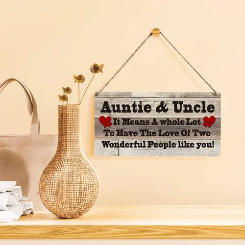 Vista 2 de Cartel familiar de regalo de casa de campo Auntie & Uncle it Means a Whole Lot To Have The Love Placa colgante de madera retro para decoración