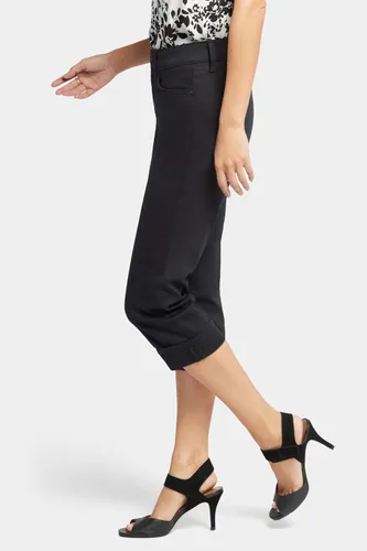 Vista 3 de NYDJ - Pantalones de mezclilla Marilyn rectos con puños recortados y efecto moldeador para mujer Negro