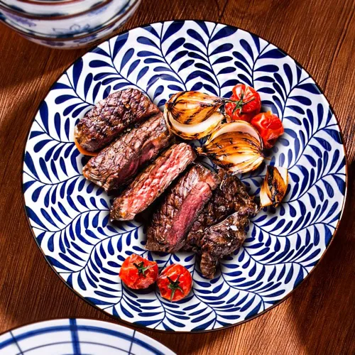 Vista 8 de Juego de 4 platos japoneses de cerámica blanca y azul de 8 pulgadas, platos grandes para aperitivos, pasta, postres y ensaladas, microondas, horno