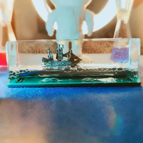 Vista 5 de Botella de deriva fluida de crucero, barco insumergible en una caja, modelo de crucero Titanic, decoración de barco de crucero de onda líquida