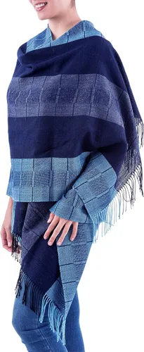 Vista 2 de NOVICA Chal azul 100% lana de alpaca peruana, azul Huancayo, Azul