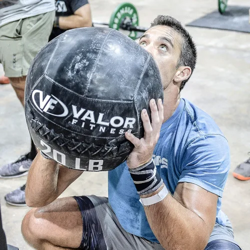 Vista 3 de Valor Fitness Wall Ball Pros - Balones medicinales - Fuerza y acondicionamiento - Equipo de ejercicio de entrenamiento cruzado - Opciones