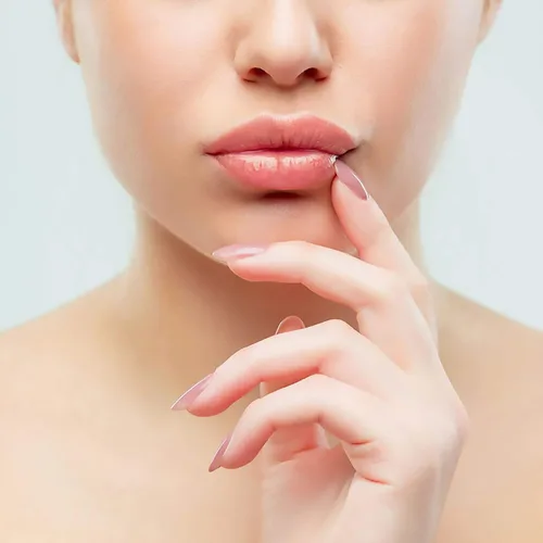 Vista 2 de Holocuren Miracle Lips Salve, 0.33 onzas