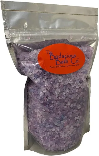 Vista 5 de Mom's Off Duty Bath Soak – Sales de baño moradas de lujo, regalos divertidos para novia para mejores amigas, regalos de baño y cuerpo para mujeres