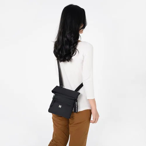 Vista 2 de Sherpani Pica, bolso cruzado pequeño, de nailon, bolso cruzado ligero, bolso cruzado para mujer, Raven