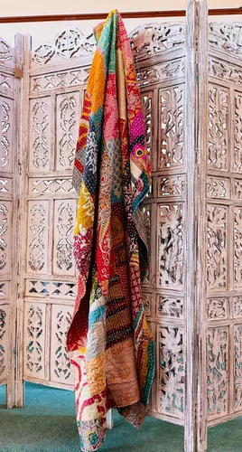 Vista 2 de Edredón Kantha de algodón vintage indio de 55 x 85 pulgadas, parches surtidos de algodón Kantha bordado a mano, juego de 1