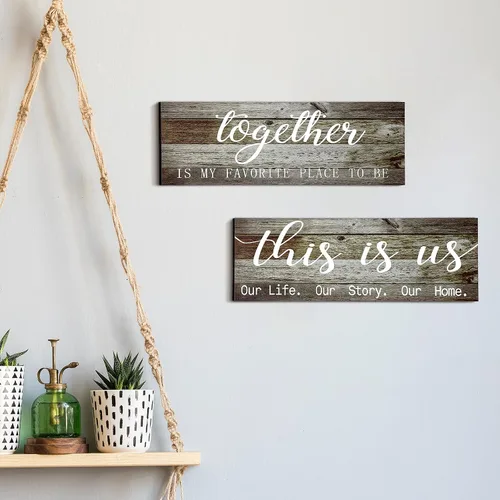 Vista 2 de Jetec 2 letreros de madera para pared del hogar, decoración de pared con texto en inglés "This Is Us", color gris antiguo