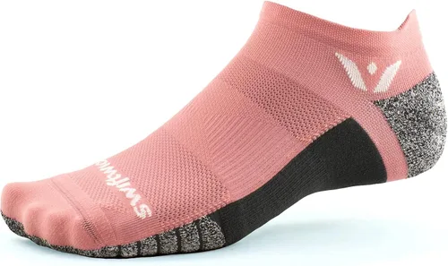 Vista 15 de Swiftwick - Calcetines antideslizantes para correr FLITE XT invisibles, calcetines de golf, máxima estabilidad Negro