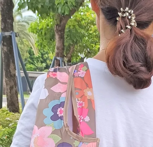 Vista 4 de Bolsa de compras plegable reutilizable para comestibles, portátil, impermeable, grande, bolsa de repuesto para mujer, bolsa de viaje para acampar