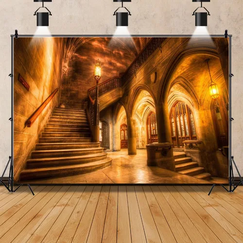 Vista 4 de AOFOTO Telón de fondo interior de castillo medieval vintage de 5 x 3 pies, columnas de arco retro, fondo de fotografía, escalera antigua, luz tenue