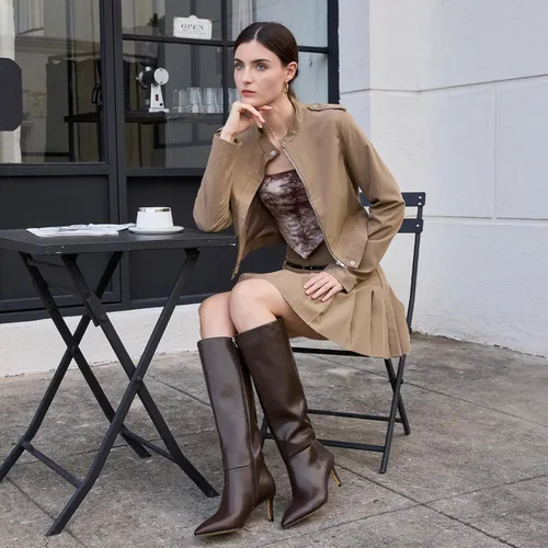 Vista 4 de wetkiss Botas altas hasta la rodilla para mujer, con tacón de gatito y diseño de punta puntiaguda, clásicas y sexys