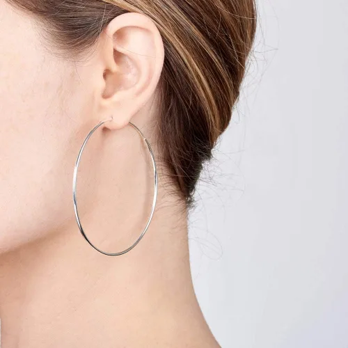 Vista 8 de Amberta® Aretes de plata de ley 925 con círculos finos y sin fin. Tamaño del diámetro: 20 30 40 60 2.953 in