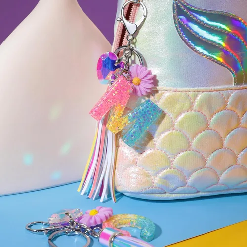 Vista 5 de PinkSheep Llaveros para niñas y mujeres, 2 llaveros personalizados, mochila para automóvil, llavero de flores, accesorios