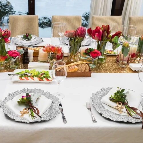 Vista 6 de Juego de 32 bajoplatos Reef para mesa de cena, bandeja de servicio, bajoplatos florales de plástico decorativos para decoración de mesa, para bodas