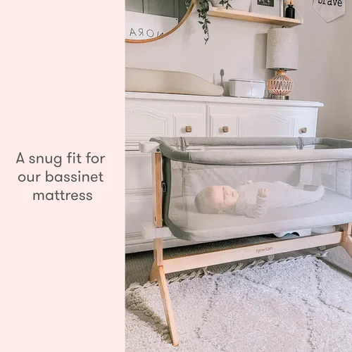 Vista 4 de Newton Baby Sábanas bajeras para moisés y cuna auxiliar, moisés esencial (paquete de 2) - Ultra transpirable, lavable y ultrasuave, 100% muselina