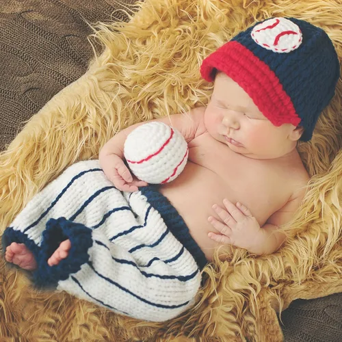 Vista 2 de Melondipity - Juego de 3 piezas de sombreros de bebé para fotografía de béisbol, para niños recién nacidos, 100% acrílico, Azul marino, rojo, blanco