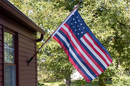 Vista 8 de Historical Serapis Flag, Durable All-Weather Nylon, Reinforced Fly End Stitching, Proudly Made in the USA (2x3')