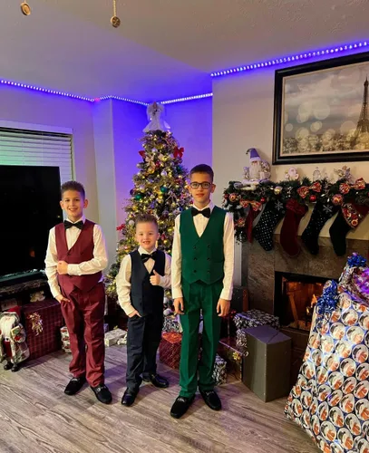 Vista 4 de Traje formal de 3 piezas de un botón para niños, esmoquin con solapa de pico y chaleco, conjunto de pantalones para boda