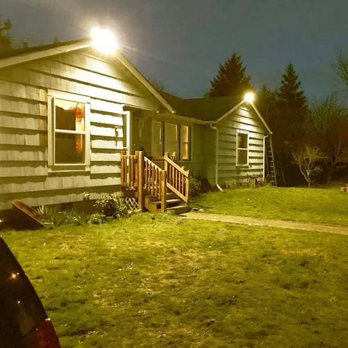 Vista 3 de SOLLA Paquete de 2 luces LED de 100 W, 10000 lm 3000 K, luz de inundación exterior blanca cálida, lámpara de inundación para interiores