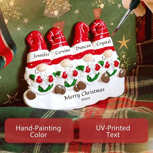 Vista 2 de Bemaystar Adornos personalizados de gnomos de Navidad 2024, familia de 4 adornos con nombres personalizados para árboles de Navidad
