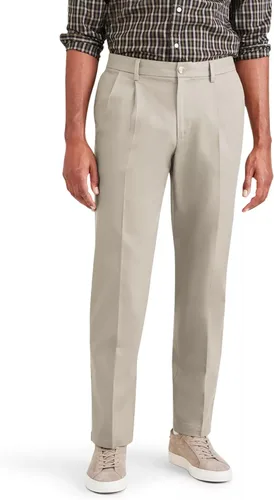 Vista 25 de Classic Fit Signature - Pantalones Iron Free de color caqui con Stain Defender - Plisados (Regular y Big & Tall)