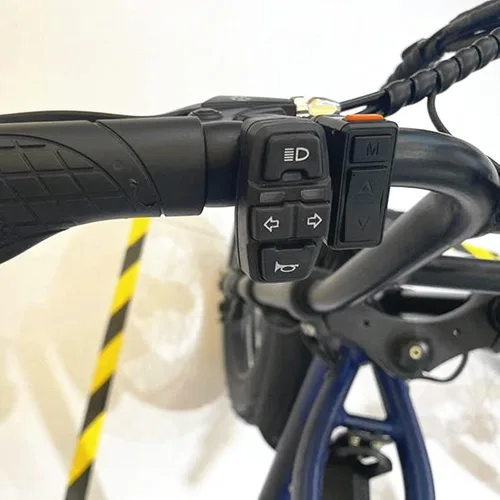 Vista 4 de Interruptor de bocina para faros delanteros de motocicleta, 48 V, impermeable, interruptor de encendido/apagado para scooter bicicleta eléctrica