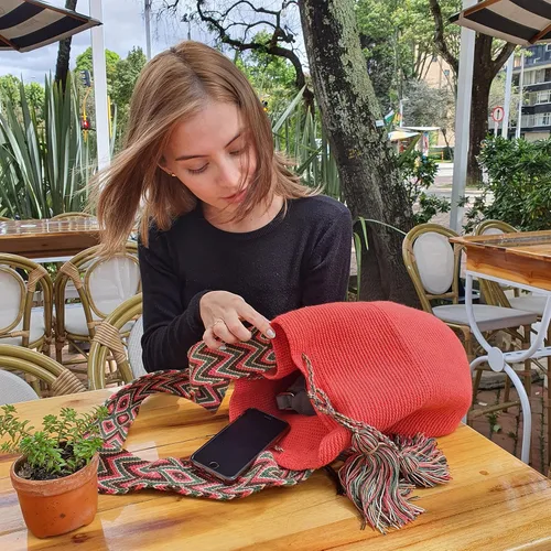 Vista 5 de Premium Wayuu Large Bag - 100% Original Colombian Mochila Wayuu - HandMade - Crocheted Tote Bag - Hand Woven