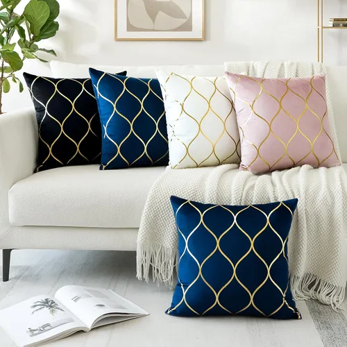 Vista 6 de OTOSTAR Juego de 4 fundas de almohada decorativas doradas de 18 x 18 pulgadas, fundas de almohada cuadradas de terciopelo suave, fundas de cojín
