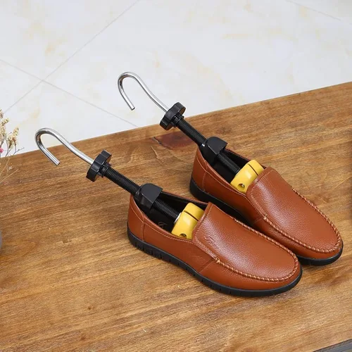 Vista 6 de Estirador de zapatos para mujeres y hombres, ampliador de zapatos, longitud y ancho ajustables, estiradores de zapatos para pies anchos