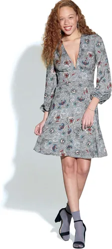 Vista 5 de McCall's Patterns M7802E5 McCall's - Patrones de costura para mujer, con escote abierto, tallas 14-22, 14-16-18-20-22, blanco